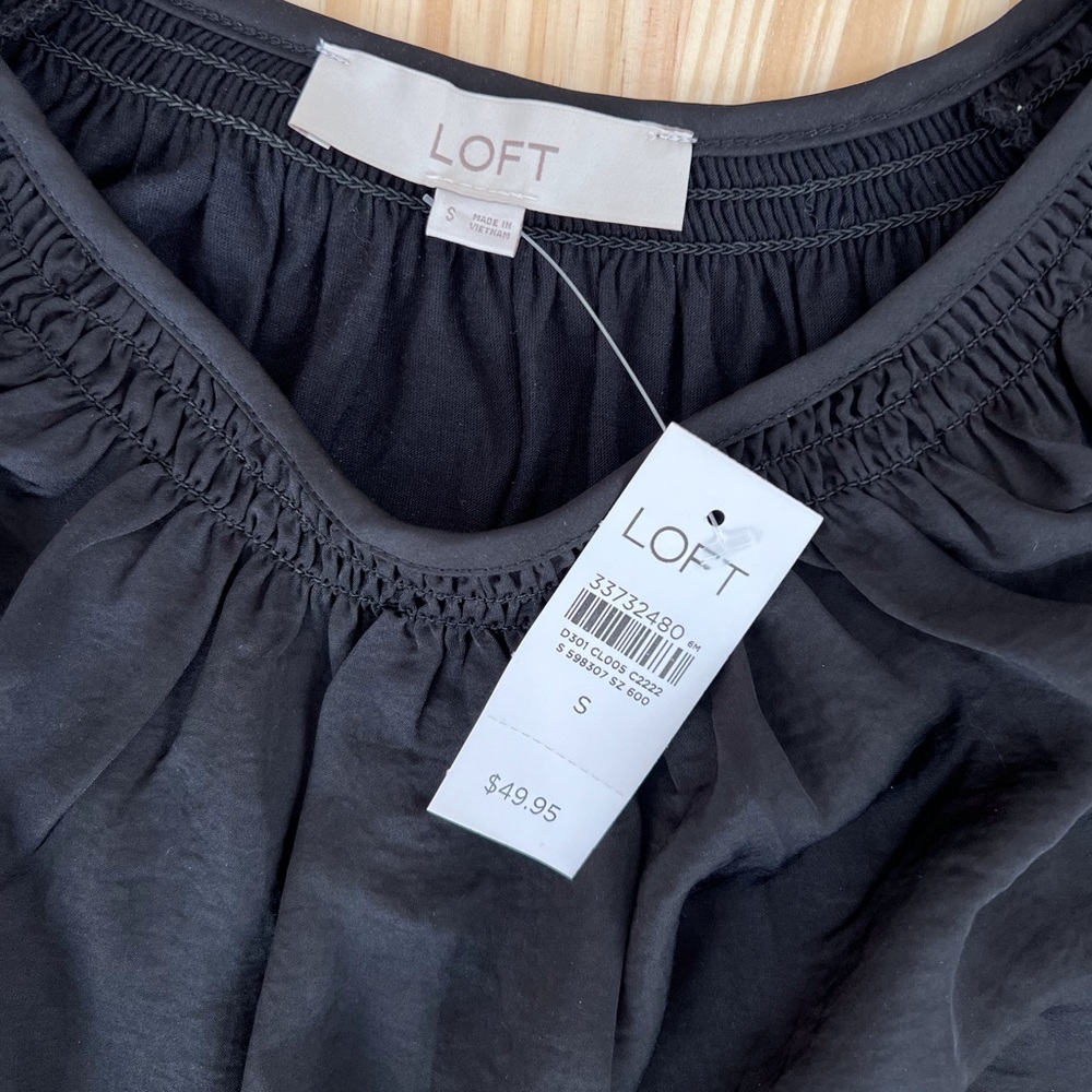 Loft black Short flutter sleeve shell